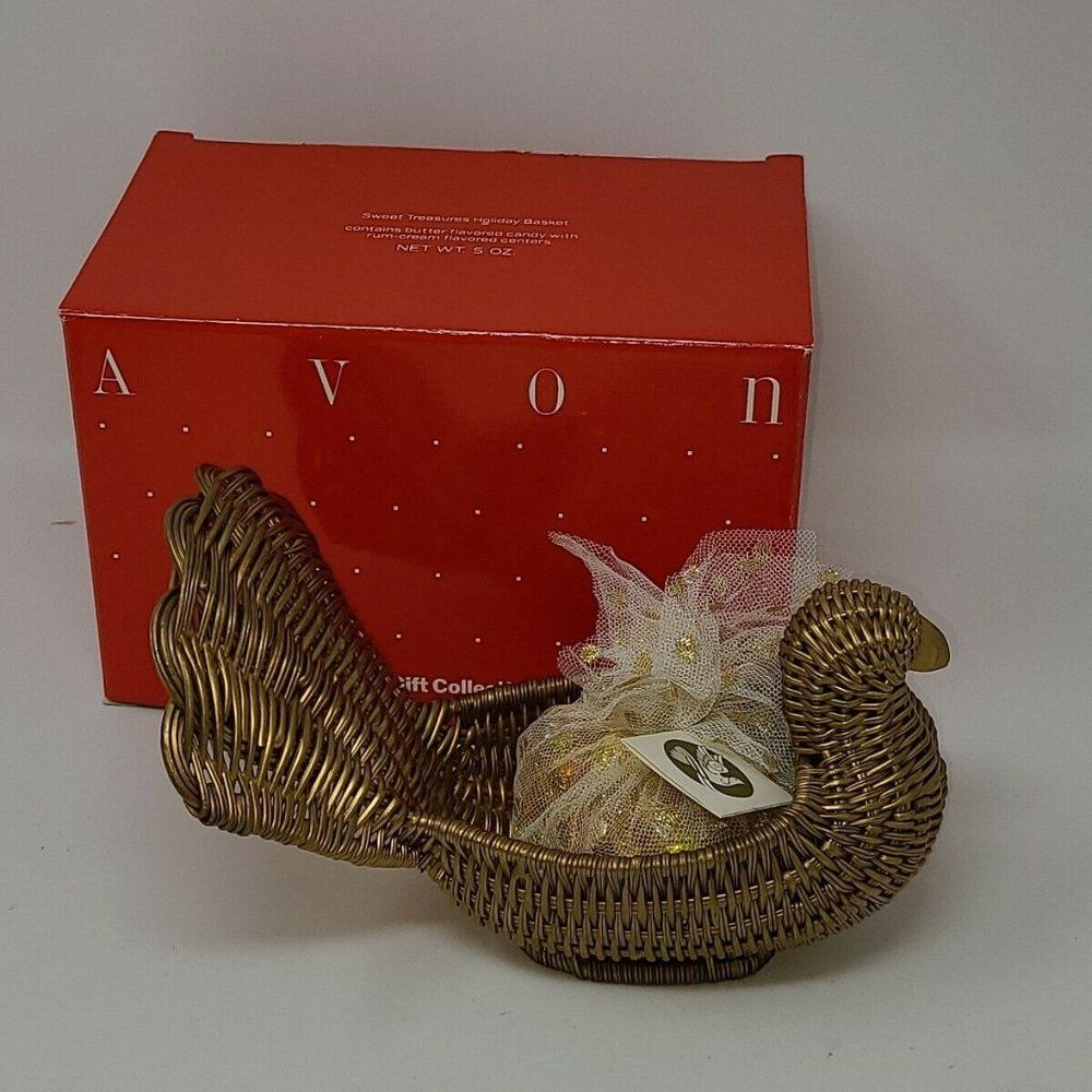 Vintage Avon Sweet Treasures Holiday Basket Dove